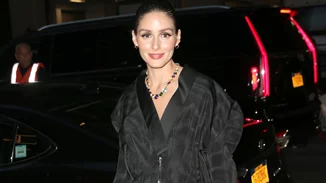 10 τρόποι για να φορέσεις το τζιν παντελόνι ακόμα και τα Χριστούγεννα