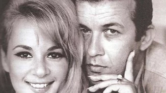 Αλίκη Βουγιουκλάκη -Δημήτρης Παπαμιχαήλ | Χωρίς χαμόγελα σε αποκριάτικο πάρτι τη δεκαετία του '60