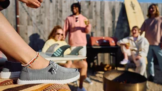 Άνετα, στιλάτα & alternative | Αυτά είναι τα παπούτσια που θα φορέσεις περισσότερο τη νέα σεζόν