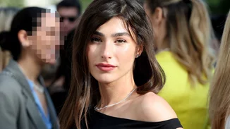 Η Χρύσα Μιχαλοπούλου κοιμάται με τον Κίμωνα της | Η cute φωτογραφία στο Instagram