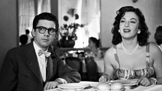 Η αξέχαστη "Μπιμπί" είναι η Υβόν Σανσό | Η καλλονή ηθοποιός που αναστάτωσε τη Φίνος Φιλμ