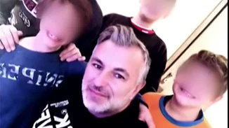 Η συγκινητική ιστορία του Γιάννη που μεγαλώνει τέσσερα παιδιά μόνος του στην Κάρπαθο