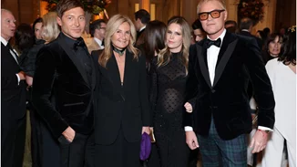 Μαρέβα Μητσοτάκη | Με tuxedo σακάκι και μαύρο φόρεμα στο gala του Μουσείου Κυκλαδικής Τέχνης