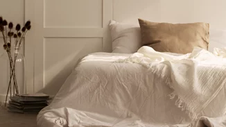 Decor Hacks | Πώς θα κάνεις το υπνοδωμάτιό σου να μοιάζει μεγαλύτερο σύμφωνα με το TikTok