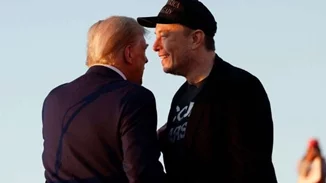 Τι έχει να κερδίσει ο Elon Musk από τη συμμαχία του με τον Donald Trump