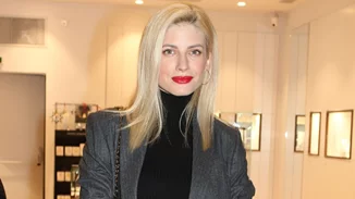 Ευαγγελία Αραβανή | Ντύνεται νύφη λίγο μετά τον ερχομό του γιου της