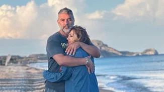 Δέσποινα Βανδή - Βασίλης Μπισμπίκης | Δείπνο για δύο στο Ρέθυμνο της Κρήτης