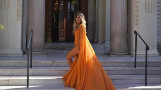 Είσαι καλεσμένη σε γάμο και δεν θέλεις να φορέσεις φόρεμα; Η Βάσια Κωσταρά προτείνει την πιο κομψή εναλλακτική