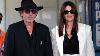 Φεστιβάλ Βενετίας 2024 | Η Monica Bellucci και ο Τim Burton ζουν τον μεγάλο έρωτα