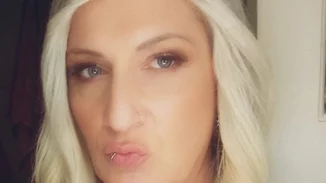 Editorial | Η Βανέσα Βενέτη μιλάει για το παιδί της, το transition, το βιασμό της, τον έρωτα, τη βλακεία, τις αγωγές που θα κάνει (+για πολλές ακόμα άβολες αλήθειες)