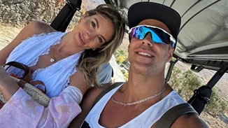 Η Αθηνά Οικονομάκου και ο Μπρούνο Τσερέλα είναι πολύ ερωτευμένοι | Το ταξίδι τους στην Ίμπιζα