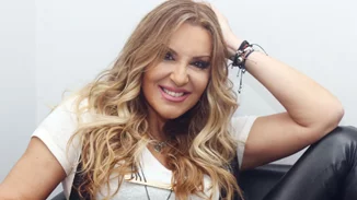 Σαν κοριτσάκι η Ναταλία Γερμανού | Εντελώς αμακιγιάριστη στο γυμναστήριο