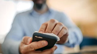 Ο σωστός τρόπος για να απολυμάνεις το κινητό σου