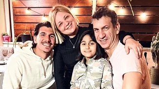 Νάσος Γαλακτερός "Ήθελα να μάθω στον Παύλο από μικρό να σέβεται τα κορίτσια που βγαίνει μαζί και να μην λέει τίποτα γι' αυτές"