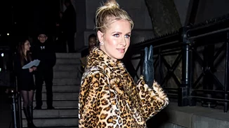 Αυτή η leopard faux fur από τη Zara θα ορίσει τις extravagant εμφανίσεις σου αυτή τη σεζόν