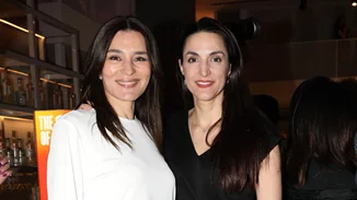 Μαρία Ναυπλιώτου και Κατερίνα Ευαγγελάτου | Οι άκρως ανοιξιάτικες εμφανίσεις τους σε fashion show της Athens Fashion Week