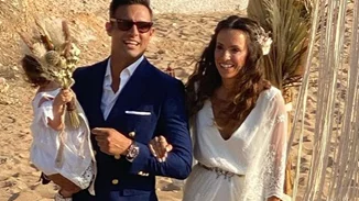 Σάββας Πούμπουρας - Αρετή Θεοχαρίδη | Αδημοσίευτες φωτογραφίες από τον απλό γάμο τους