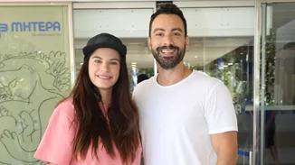 #tanimanidakia | Ο Σάκης Τανιμανίδης φωτογραφίζει τις δίδυμες κόρες του όσο κοιμούνται