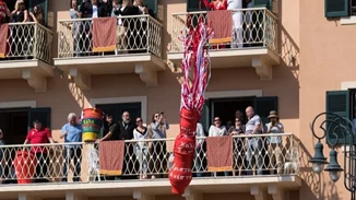 10 ασυνήθιστες πασχαλινές παραδόσεις από όλο τον κόσμο