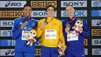 Παγκόσμιο κλειστού στίβου | "Πέταξε" στα 6.05μ ο Καραλής και κατέκτησε το ασημένιο μετάλλιο - Πανελλήνιο ρεκόρ