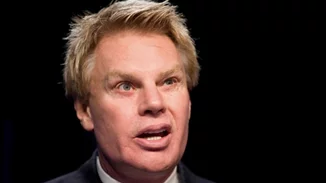 Abercrombie & Fitch | Τo FBI ερευνά τον πρώην CEO για συστηματική σεξουαλική κακοποίηση ανδρών