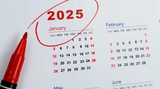 Αργίες 2025 | Αυτά είναι τα τριήμερα της νέας χρονιάς