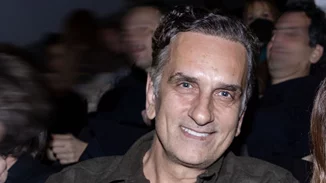 Ο Νίκος Ψαρράς σε μία σπάνια δημόσια εμφάνιση με τη σύζυγό του, Έλενα Καρακούλη