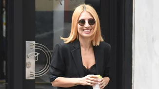 Η Μαρία Ηλιάκη μάς δείχνει πως γίνεται το κομψό color blocking | Πάρε ιδέες για το καθημερινό στιλ