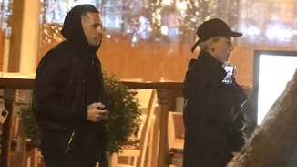 Τάμτα | Βραδινή βόλτα με τον Πάρη Κασιδόκωστα στη Γλυφάδα (pics)