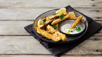 "Σαν τηγανητά" | Η light εκδοχή στον φούρνο για τα τραγανά κολοκυθάκια της ταβέρνας