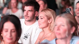 Ελένη Βουλγαράκη - Φώτης Ιωαννίδης | Πιο ερωτευμένοι από ποτέ σε παραλία της Μήλου