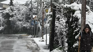 Κακοκαιρία "Φίλιππος" | Στα "λευκά" τα βόρεια προάστια της Αθήνας - Νέα επιδείνωση του καιρού από το βράδυ της Παρασκευής