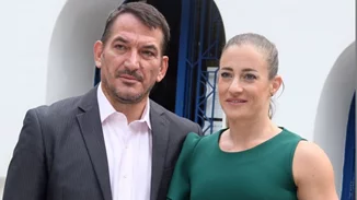 Πύρρος Δήμας | Με την Αφροδίτη Σκαφίδα λίγο πριν γίνουν γονείς στην παρουσίαση δίσκου του Αντώνη Ρέμου