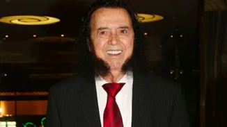 Σταμάτης Κόκοτας | Οταν του έδιναν 50 εκατ. δραχμές για να ξυρίσει τις φαβορίτες του - Τι είχε απαντήσει