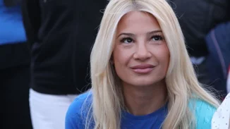 Για ουζάκι στο Κιλκίς η Φαίη Σκορδά