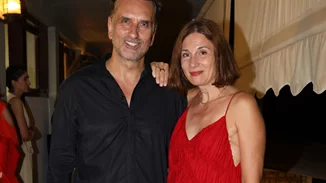 "Σκηνές από μια ζωή" | Τα σπάνια κλικς με τον Νίκο Ψαρρά από τη σύζυγό του