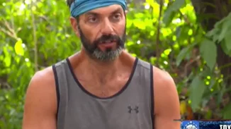 Σπύρος Μαρτίκας - Survivor | Θρίλερ με την παραμονή του φαρμακοποιού στο Survivor (βίντεο)