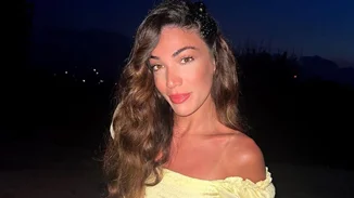 Ήβη Αδάμου | Κράτησε την τσάντα που ταιριάζει με κάθε φθινοπωρινό look (και δεν είναι μαύρη)