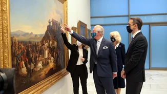 Ο Κάρολος στην Εθνική Πινακοθήκη | Καρέ - καρέ η ξενάγηση - Τα βλέμματα κέρδισαν οι πίνακες του '21