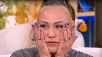 Με κλάματα η Πηνελόπη Αναστασοπούλου στον "αέρα" του ΑΝΤ1: "Νιώθω σαν κάποιος να μου χάιδεψε την ψυχή"