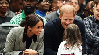 Γιατί όλοι κατηγορούν τον πρίγκιπα Harry στη νέα φωτογραφία όπου έχει αγκαλιά τη Lilibet;