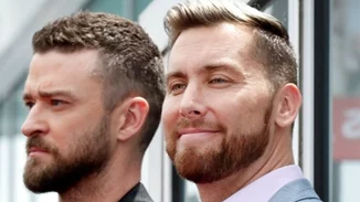 Είκοσι χρόνια μετά, οι NSYNC μπήκαν στο στούντιο και ηχογράφησαν ένα τραγούδι για την τρίτη ταινία Trolls