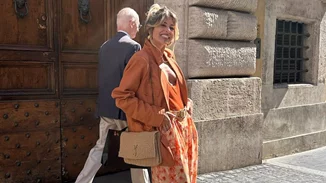 Η Βάσια Κωσταρά φόρεσε το μοναδικό πανωφόρι που χρειάζεσαι στη διάρκεια του καλοκαιριού