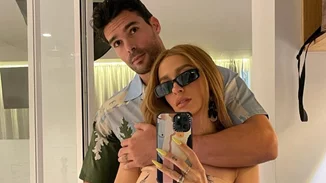 Ο Αλμπέρτο Μποτία τραγουδάει τραγούδι της Ελένης Φουρέιρα