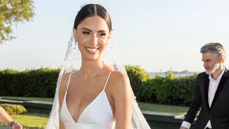 Αλεξάνδρα Νίκα | Τα νυφικά παπούτσια της ήταν από το ίδιο brand που είχε επιλέξει η Meghan Markle όταν παντρεύτηκε