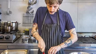 Mirlo | To νέο spot για αυθεντικό κεμπάμπ και μεζικλίκια