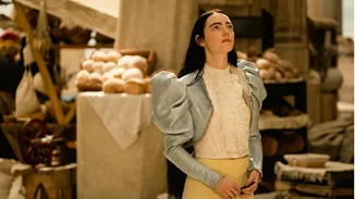 "Poor Things": Ποια είναι η γυναίκα πίσω από τα "φανταστικά" κοστούμια της Bella Baxter;