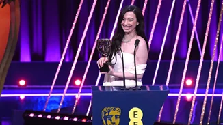 BAFTA 2025 - Mikey Madison | Αφιέρωσε το βραβείο της στις σεξεργάτριες