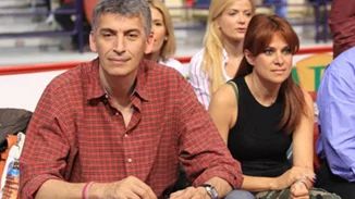 Παναγιώτης Φασούλας | Η σπάνια φωτογραφία με τη σύζυγό του Μάσα και την κόρη τους