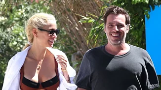 Δούκισσα Νομικού - Δημήτρης Θεοδωρίδης | Το μπάνιο του σπιτιού τους στη Μύκονο είναι όνειρο